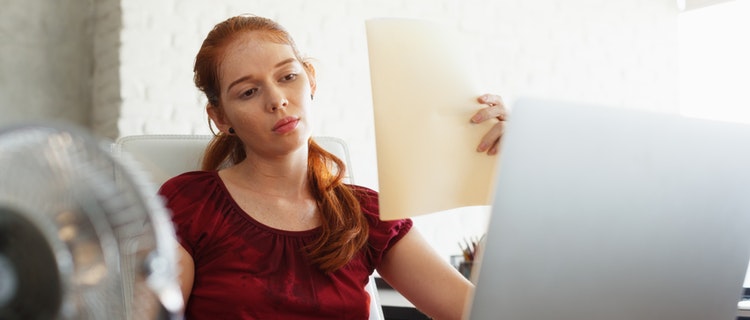 Hitze im Büro: Die 3 wichtigsten Fragen